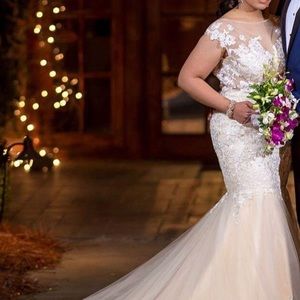 Never worn *too small* lace wedding dress!
